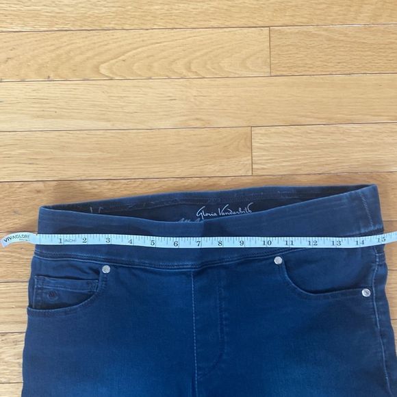 🔴 2 for $25 Gloria Vanderbilt Avery total contour cropped jeans - Picture 10 of 14